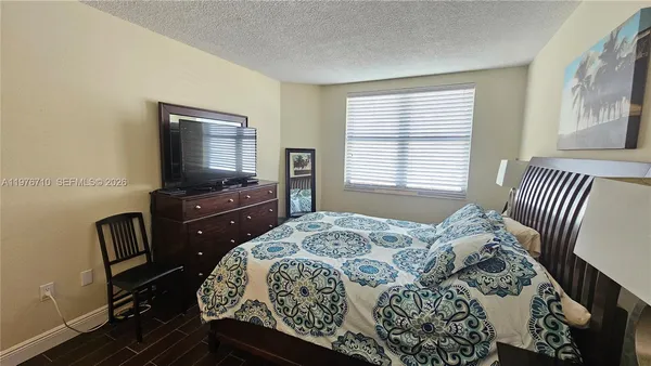 $2,100 | 1980 South Ocean Drive, Unit 7M, Hallandale Beach, FL 33009