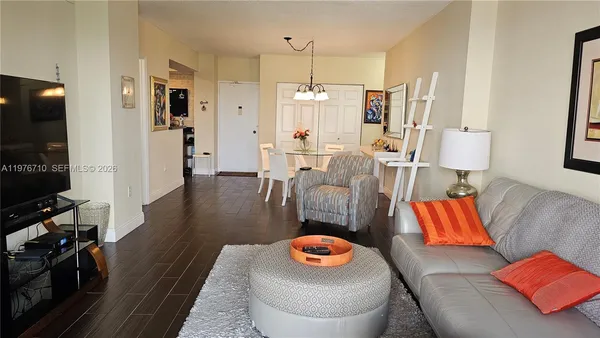 $2,100 | 1980 South Ocean Drive, Unit 7M, Hallandale Beach, FL 33009