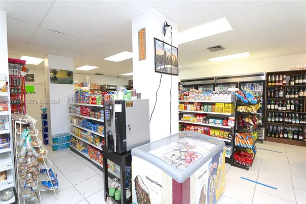 $2,100 | 1980 South Ocean Drive, Unit 7M, Hallandale Beach, FL 33009