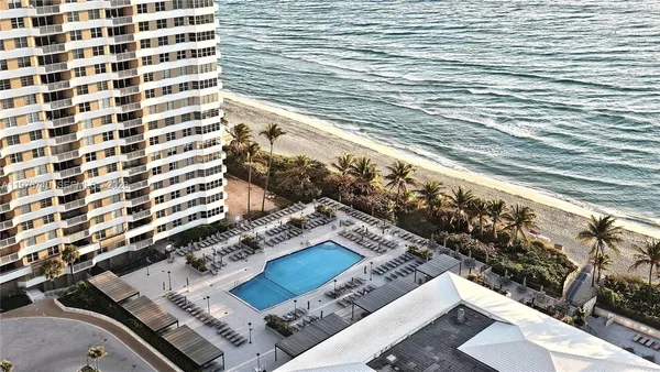 $2,100 | 1980 South Ocean Drive, Unit 7M, Hallandale Beach, FL 33009