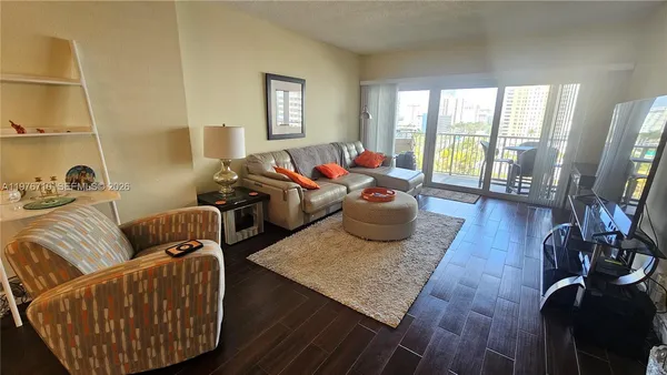 $2,100 | 1980 South Ocean Drive, Unit 7M, Hallandale Beach, FL 33009