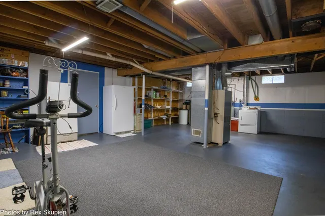 $359,900 | 1570 Croton Drive, Newaygo, MI 49337