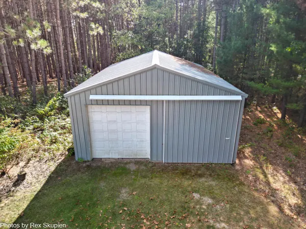 $337,900 | 1570 Croton Drive, Newaygo, MI 49337
