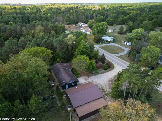 $359,900 | 1570 Croton Drive, Newaygo, MI 49337