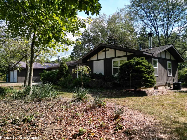 $359,900 | 1570 Croton Drive, Newaygo, MI 49337