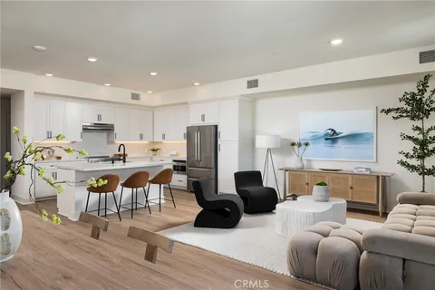 $1,998,000 | 414 Main Street, Unit 330, Huntington Beach, CA 92648