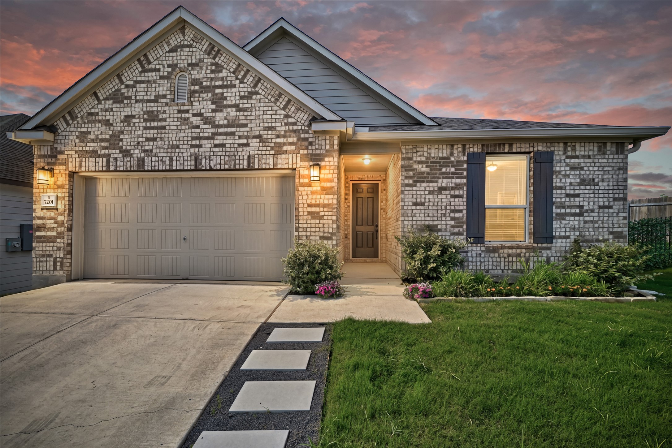 7201 Calliope Crossing Austin, TX 78744 - Photo 5 of 22
