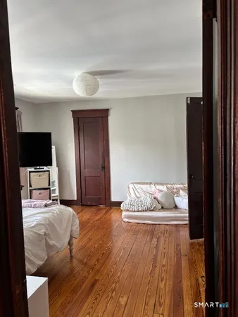 $1,900 | 218 West Rock Avenue, Unit 3, New Haven, CT 06515