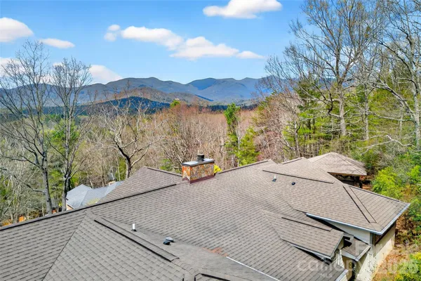 $895,000 | 3 Tree Top Place, Black Mountain, NC 28711