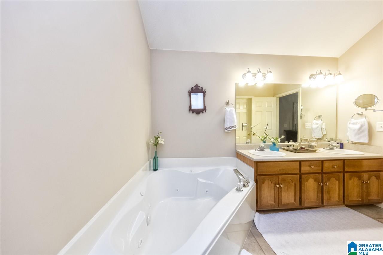 565 Hackberry Ridge Cove Birmingham, AL 35226 - Photo 20 of 41 Gallery Image 20