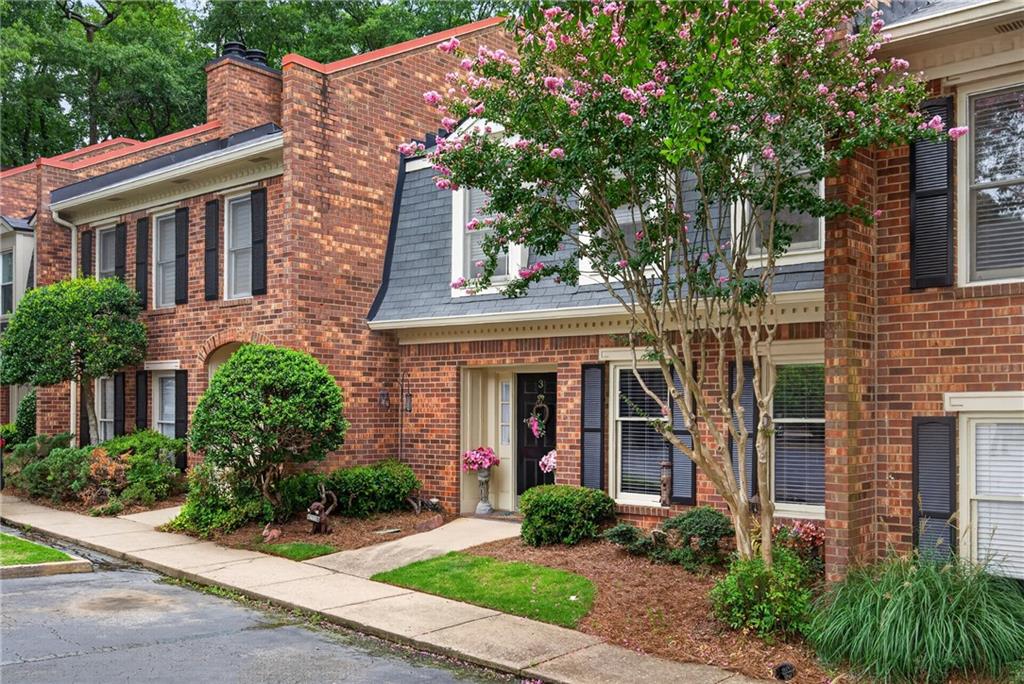 3 Pendleton Place Northeast Atlanta, GA 30342 - Photo 2 of 28 Gallery Image 2
