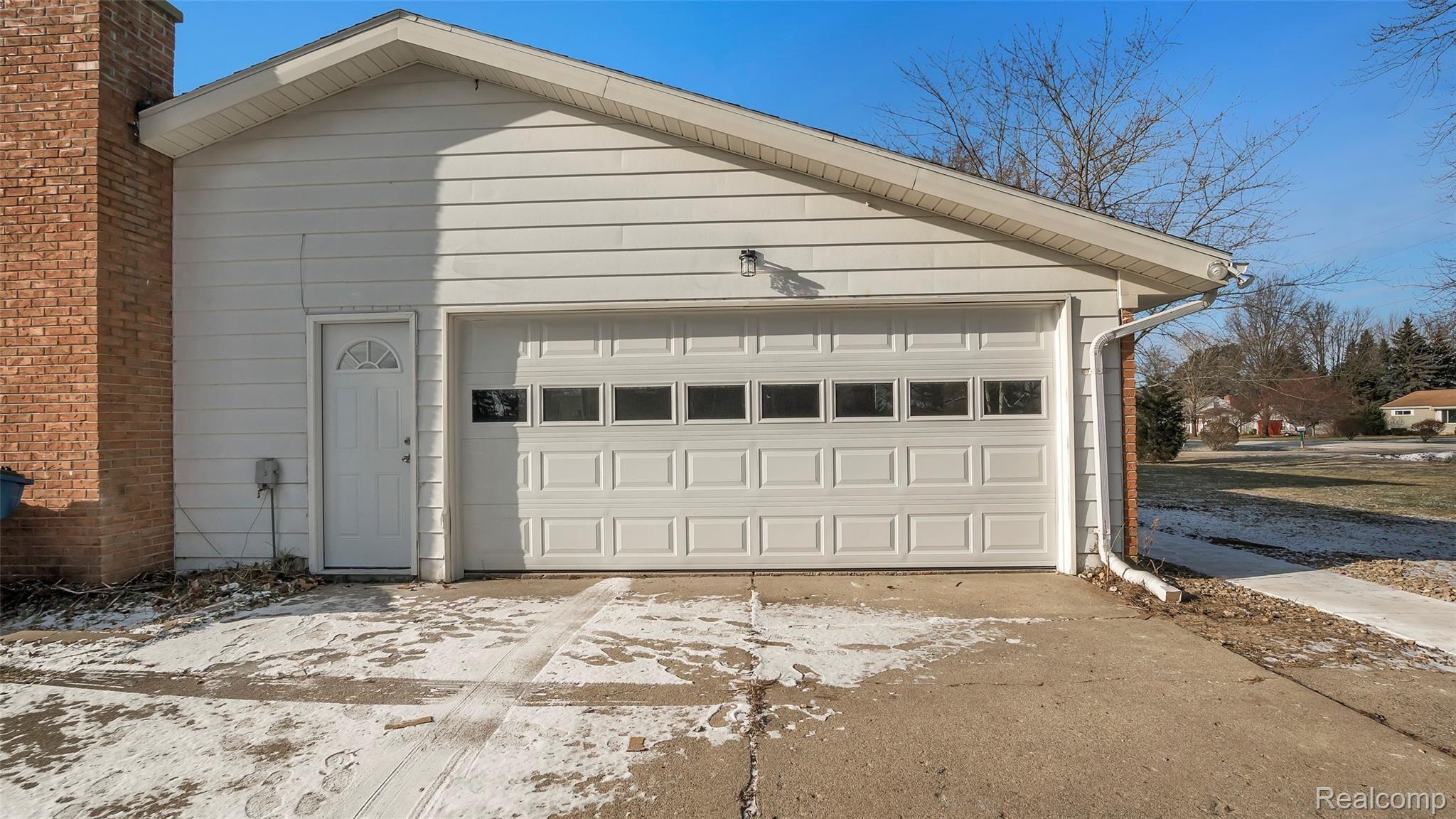 9153 Potter Road Flushing, MI 48433 - Photo 35 of 41 9153-Potter-Rd-Flushing-MI-48433-windowstill-36.jpg