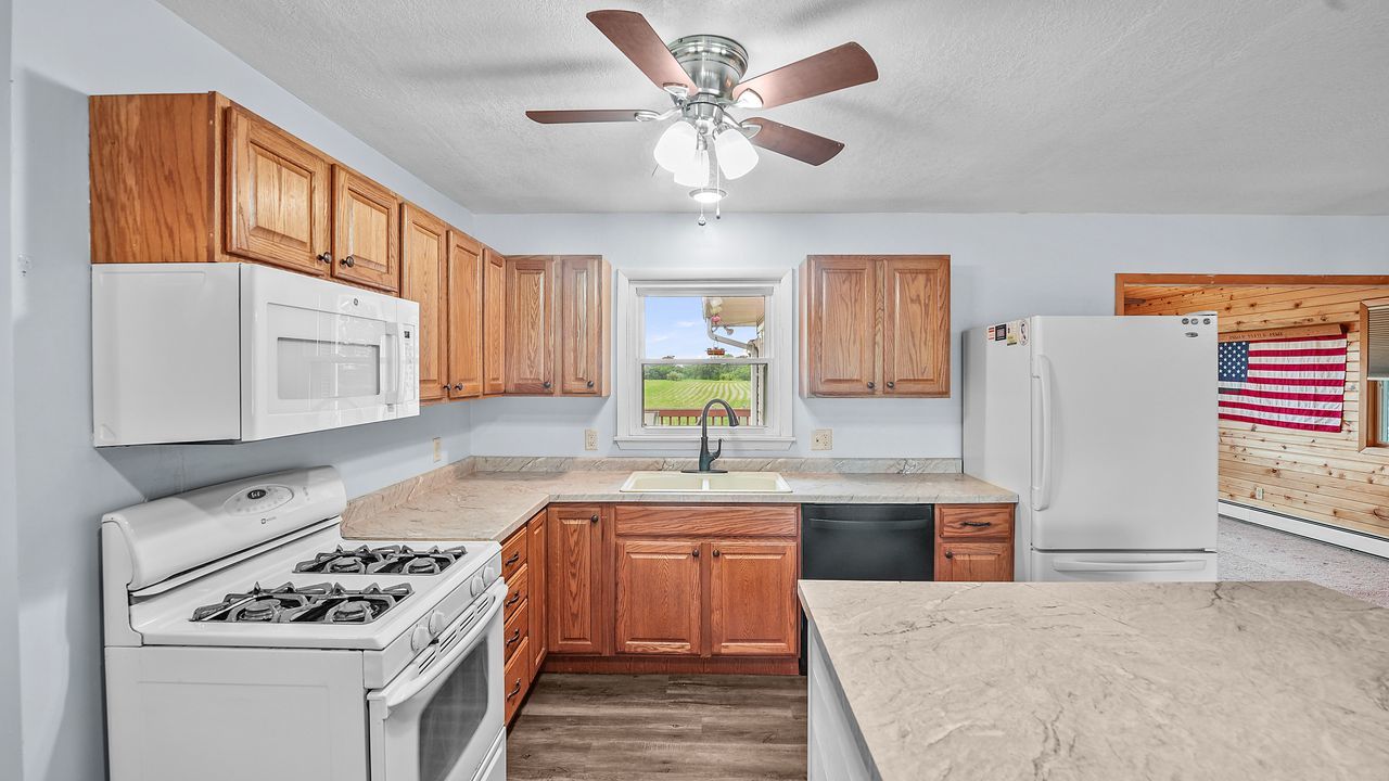 10009 Wolf Road Geneseo, IL 61254 - Photo 9 of 63