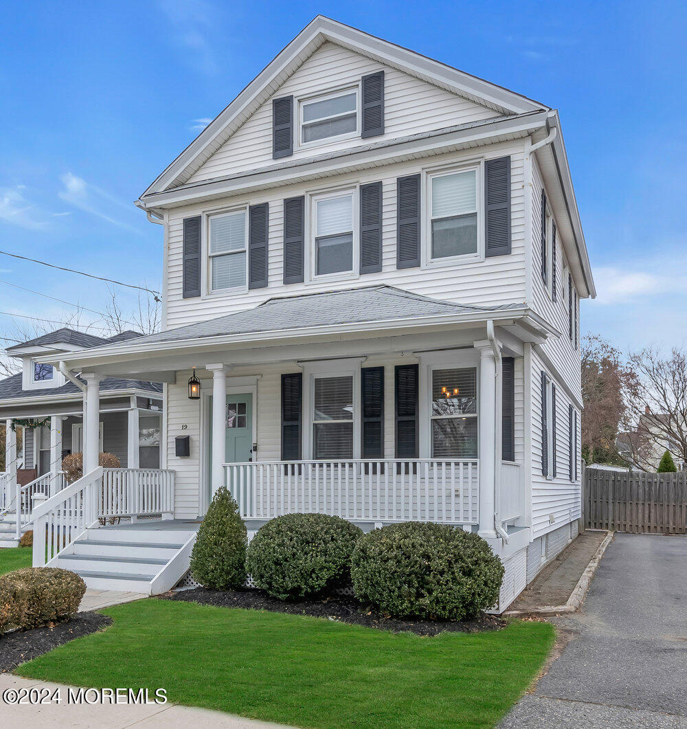 19 Mount Street Red Bank, NJ 07701 - Photo 1 of 25 exterior
