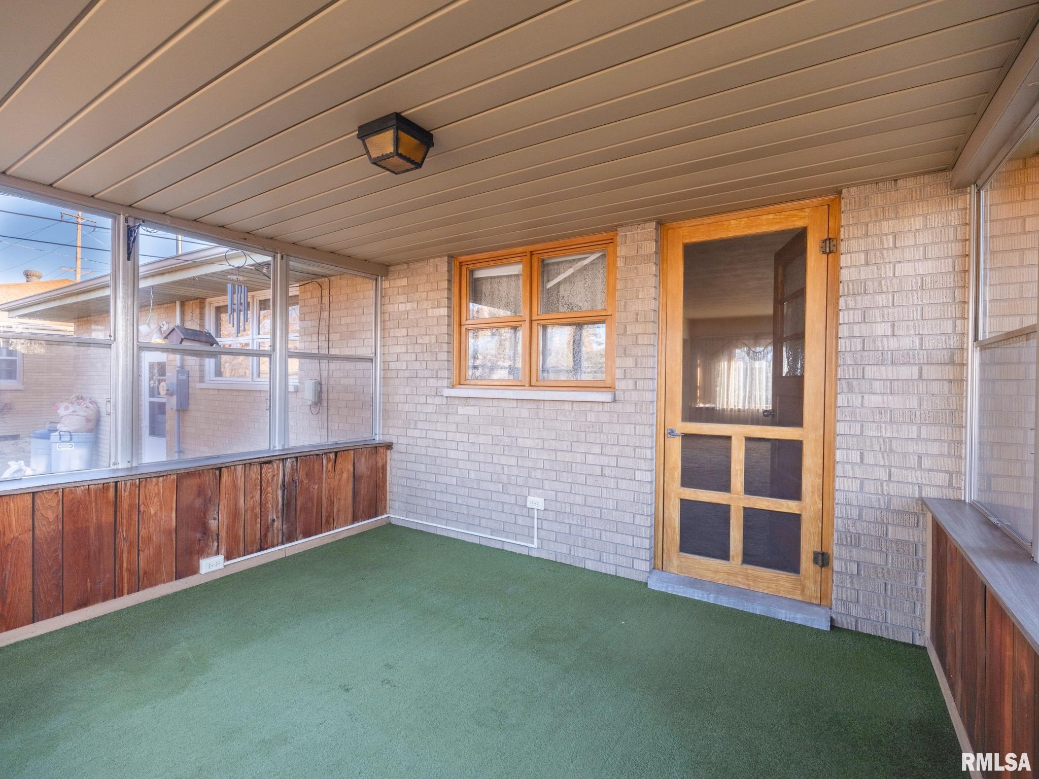 1301 Sheridan Road Pekin, IL 61554 - Photo 16 of 38