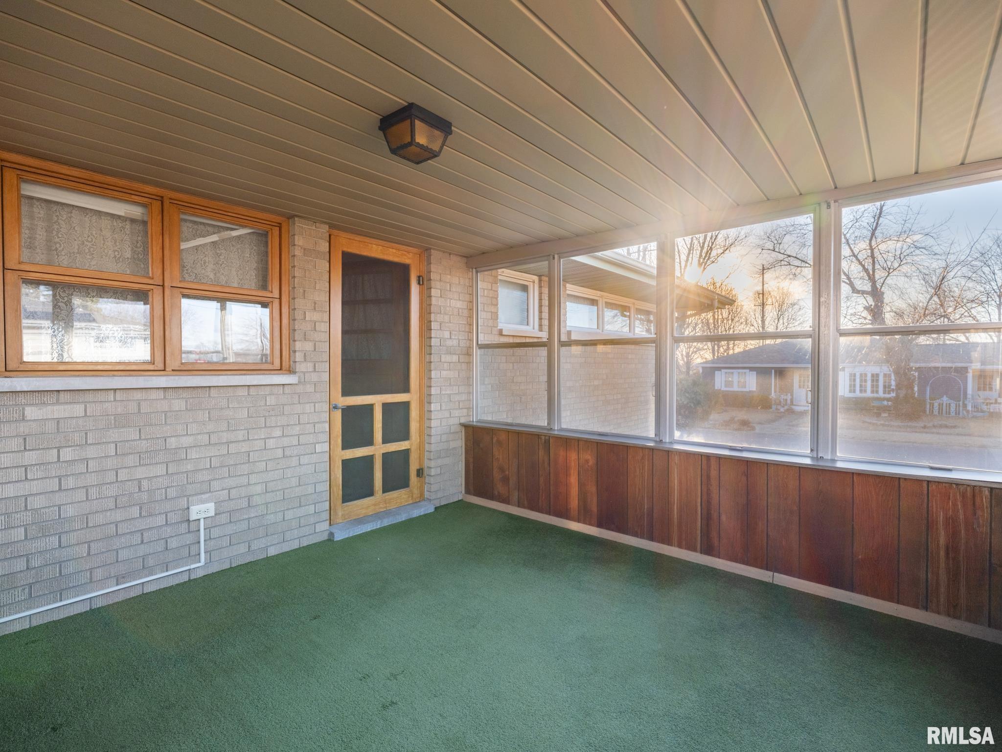 1301 Sheridan Road Pekin, IL 61554 - Photo 17 of 38