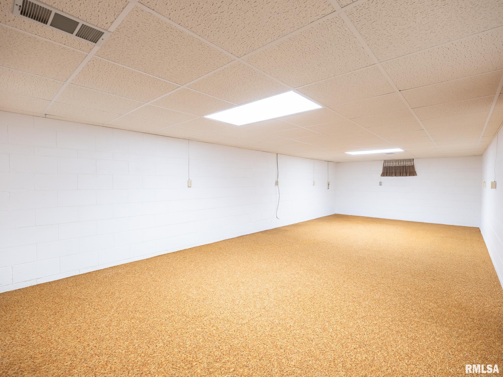 1301 Sheridan Road Pekin, IL 61554 - Photo 27 of 38