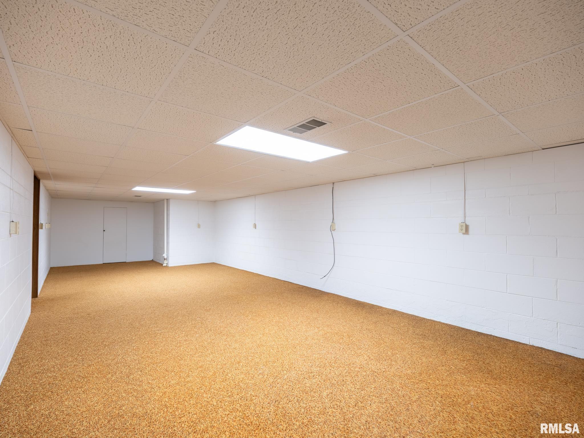 1301 Sheridan Road Pekin, IL 61554 - Photo 29 of 38