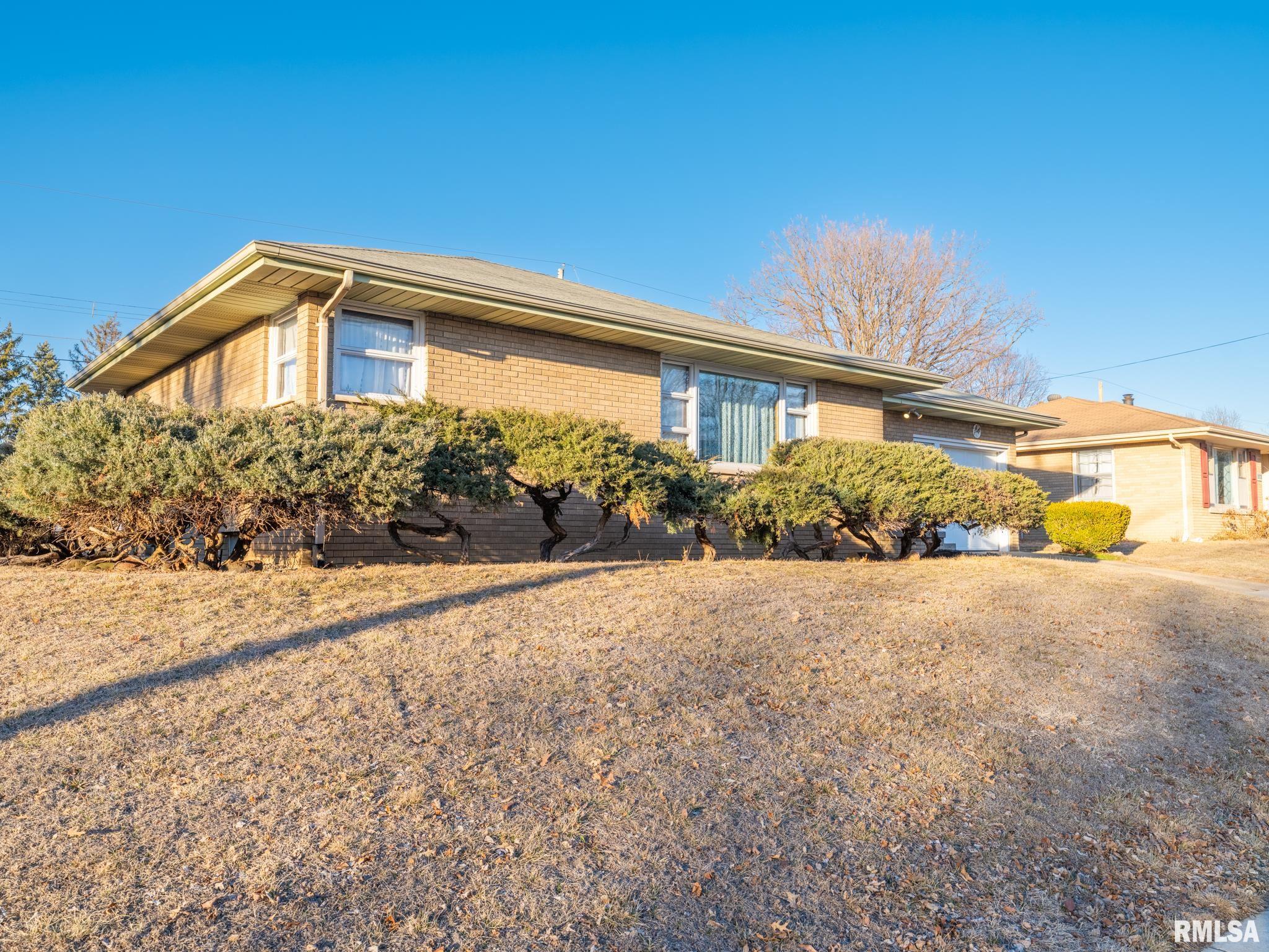 1301 Sheridan Road Pekin, IL 61554 - Photo 35 of 38