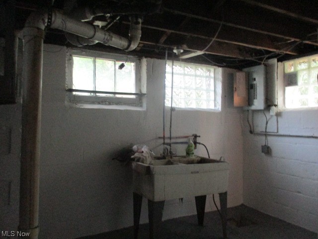 3157 Whitethorn Road Cleveland, OH 44118 - Photo 25 of 30