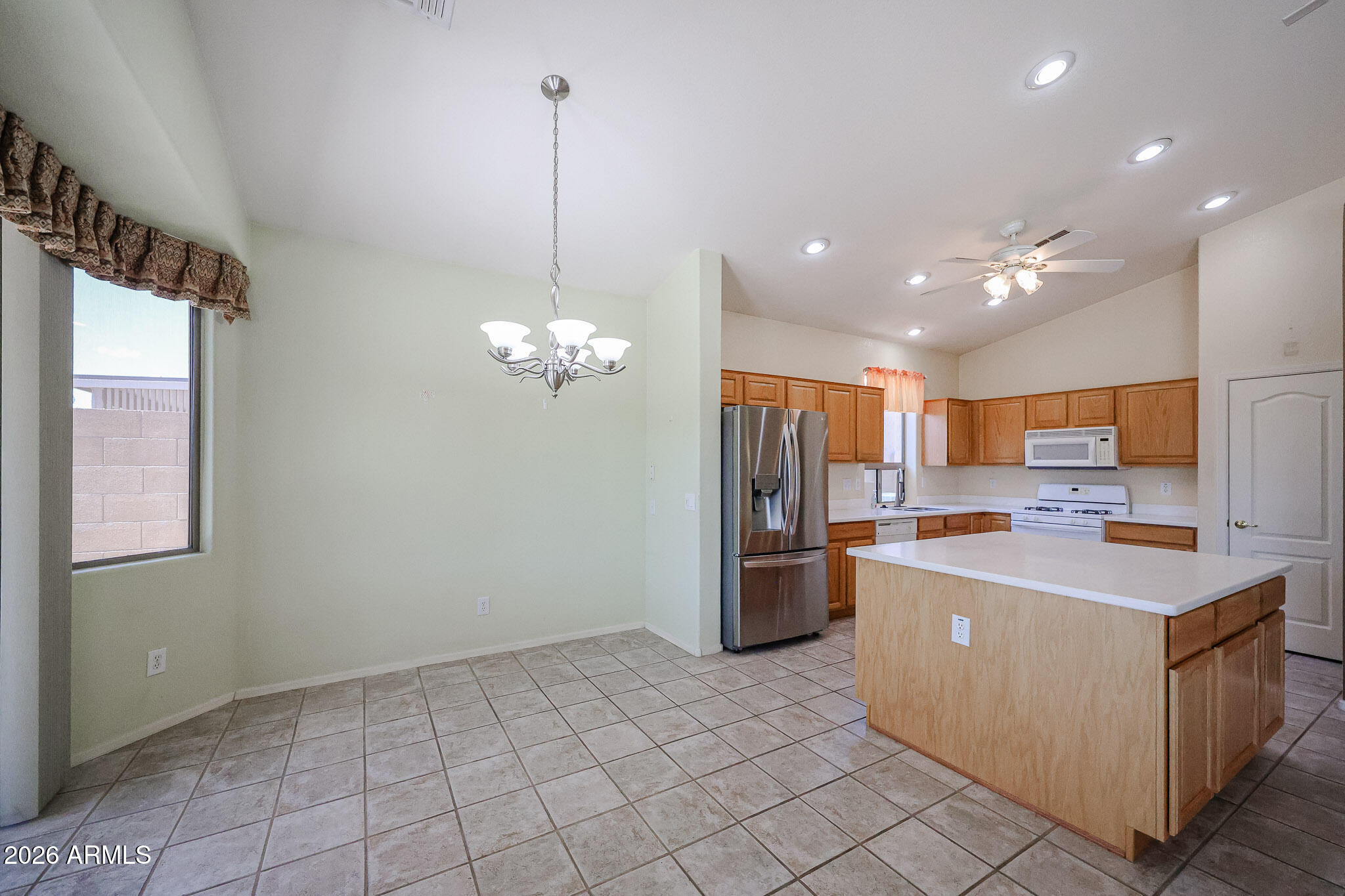 18100 North Coconino Drive Surprise, AZ 85374 - Photo 11 of 53 B (7)