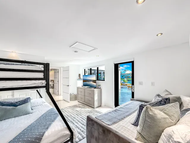 $12,000 | 2628 Southeast 10th Street, Pompano Beach, FL 33062