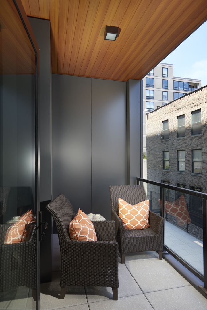 900 West Washington Boulevard, Unit 302 Chicago, IL 60607 - Photo 14 of 15