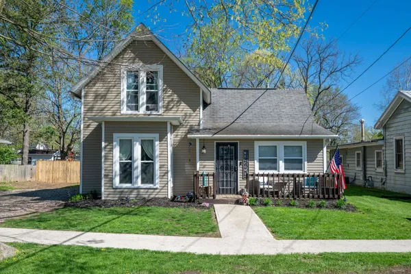 $200,000 | 107 West 4th Street, Milford, IN 46542