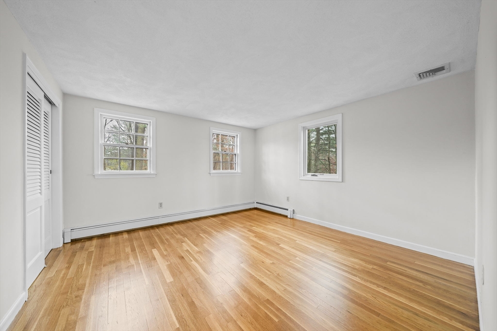 7 Surrey Lane Canton, MA 02021 - Photo 16 of 33