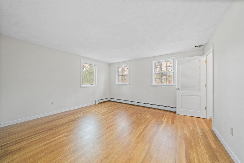 7 Surrey Lane Canton, MA 02021 - Photo 19 of 33