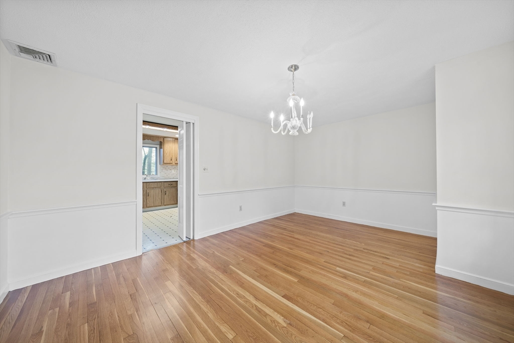 7 Surrey Lane Canton, MA 02021 - Photo 9 of 33