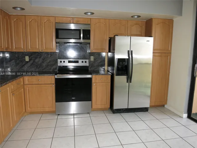 $2,400 | 8600 Southwest 133rd Avenue Road, Unit 418, Miami, FL 33183