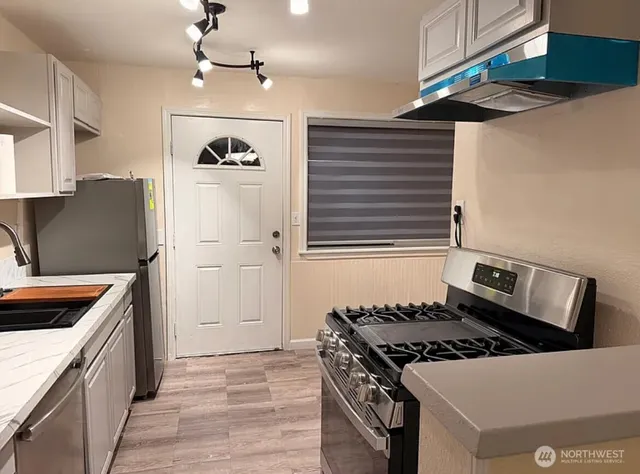 $2,600 | 1428 Kirkland Avenue Northeast, Renton, WA 98056