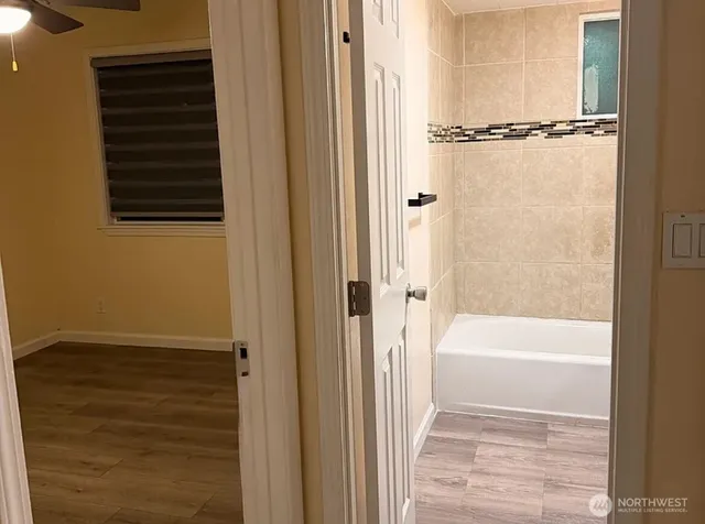 $2,600 | 1428 Kirkland Avenue Northeast, Renton, WA 98056