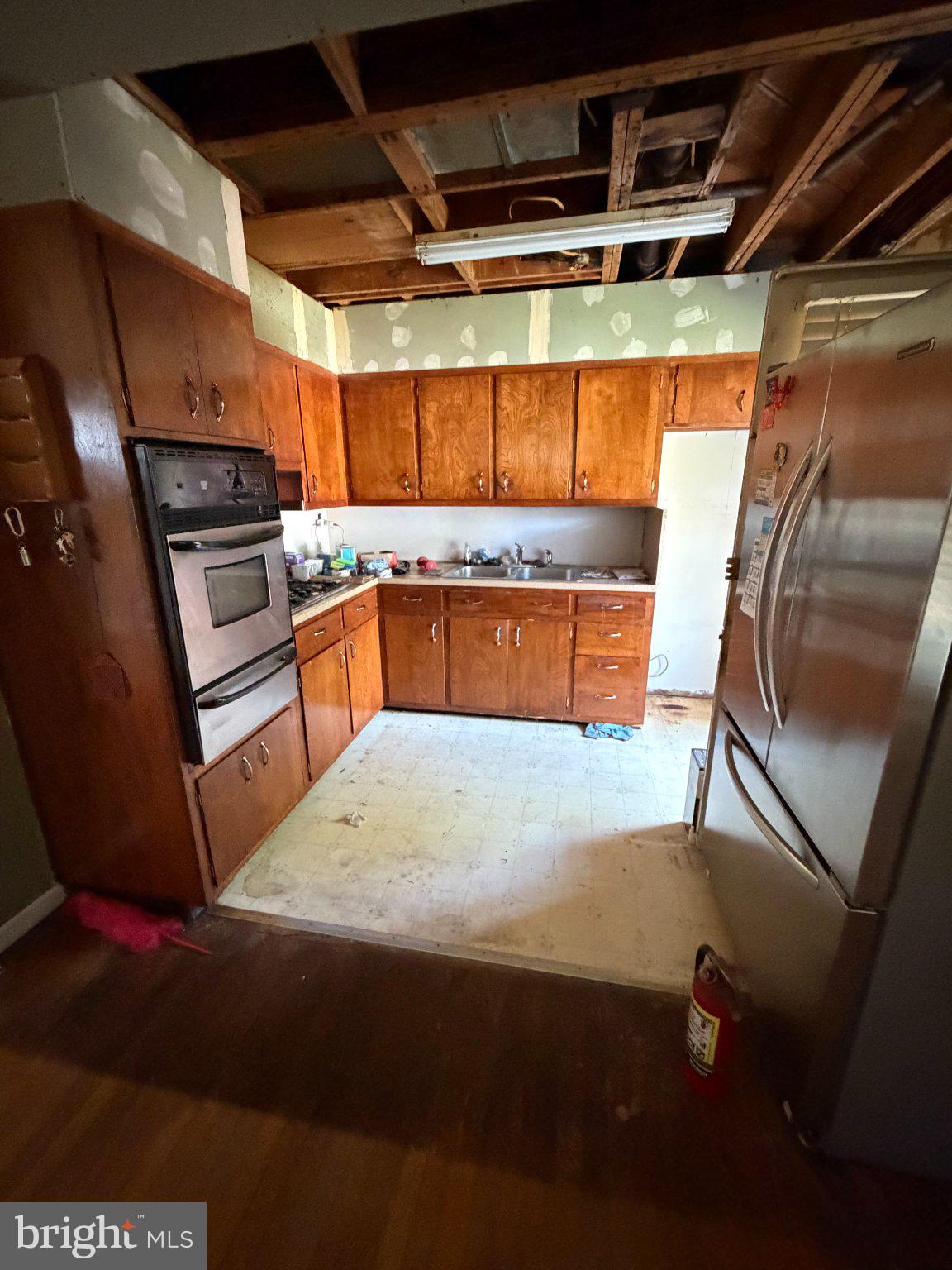 349 Southeastern Terrace Baltimore, MD 21221 - Photo 4 of 11