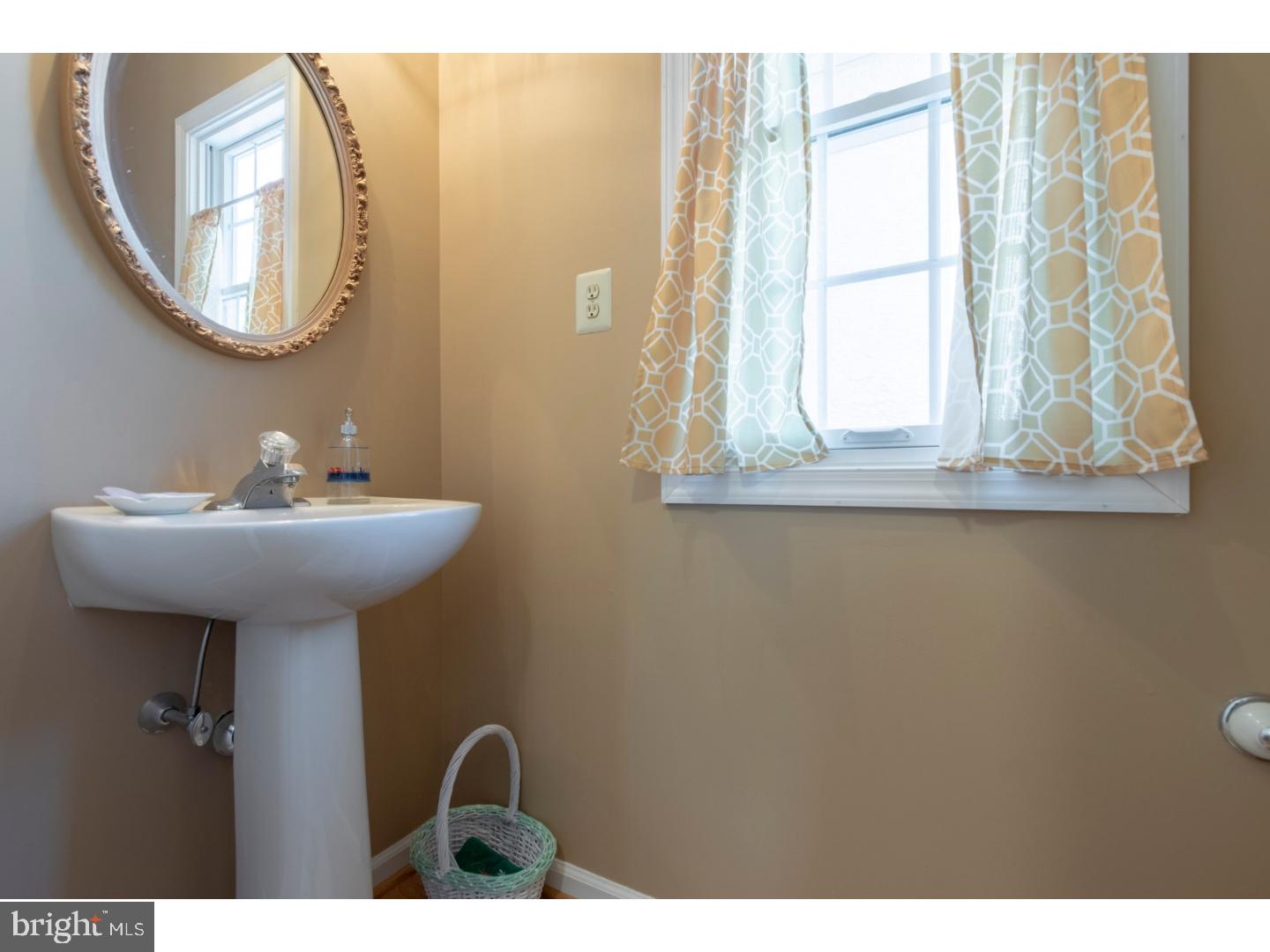 6 Post Run Newtown Square, PA 19073 - Photo 15 of 25 Bathroom