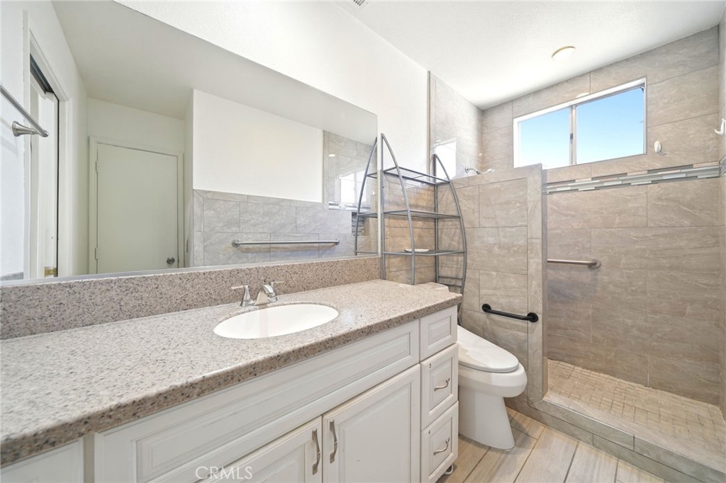682 South Belden Street Rialto, CA 92376 - Photo 14 of 59
