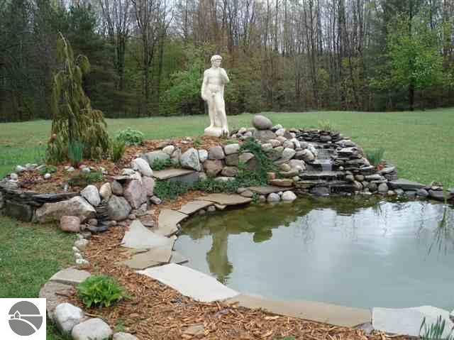 14400 Rosa Road Beulah, MI 49617 - Photo 16 of 18 1727437-15.JPG