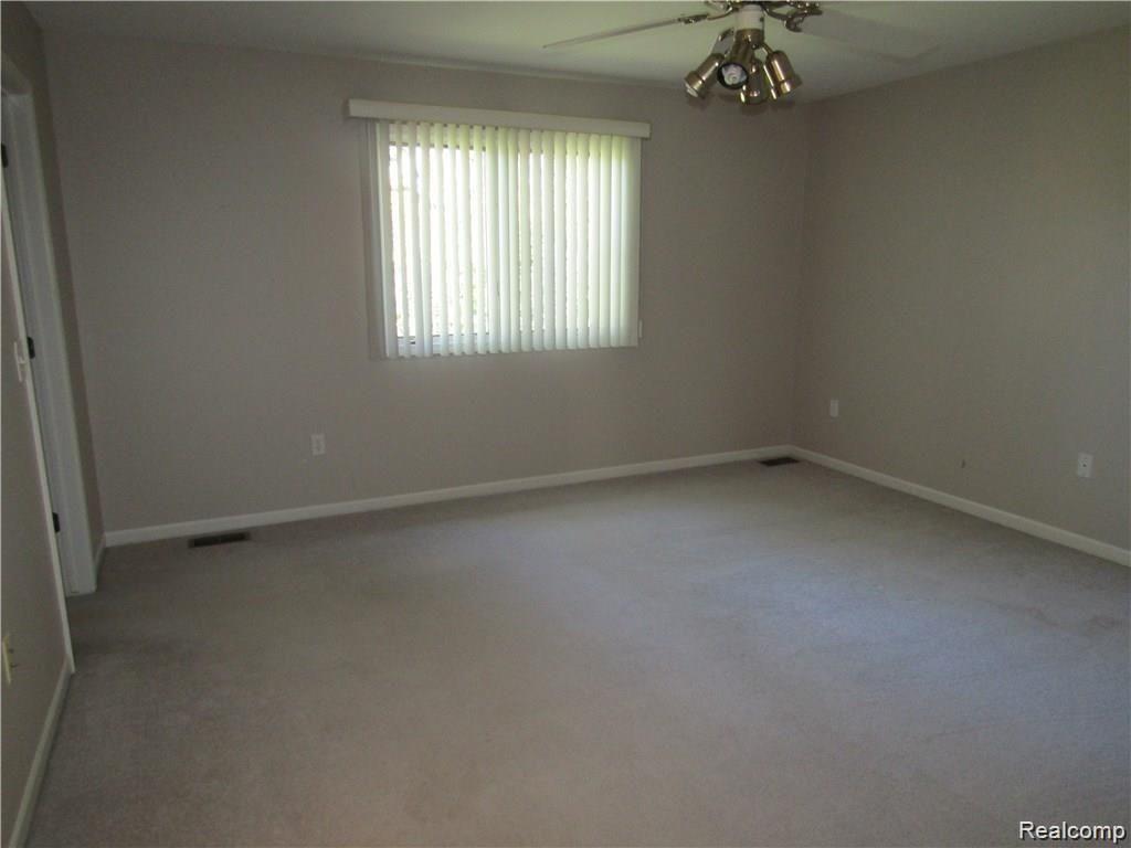 219-221 Hacker Street Rochester, MI 48307 - Photo 20 of 28