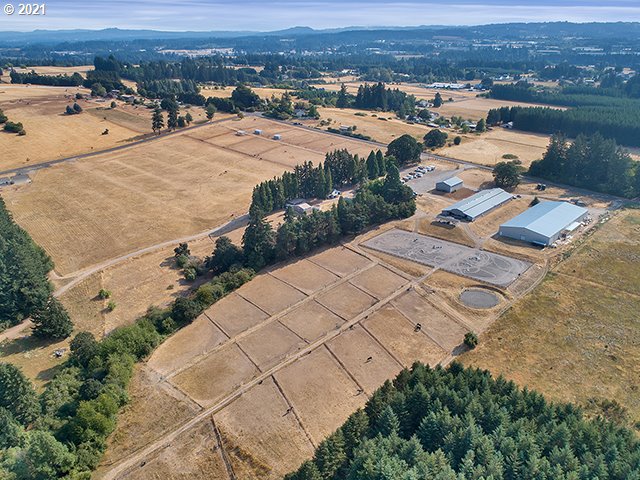 28303 Southwest Baker Road Sherwood, OR 97140 - Photo 2 of 32