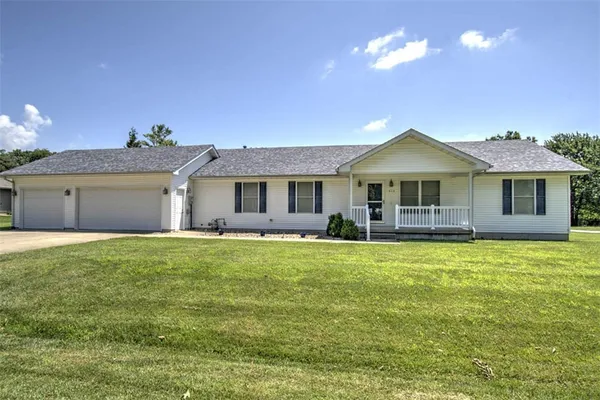 $229,900 | 510 North Lake Shore Drive, Decatur, IL 62521