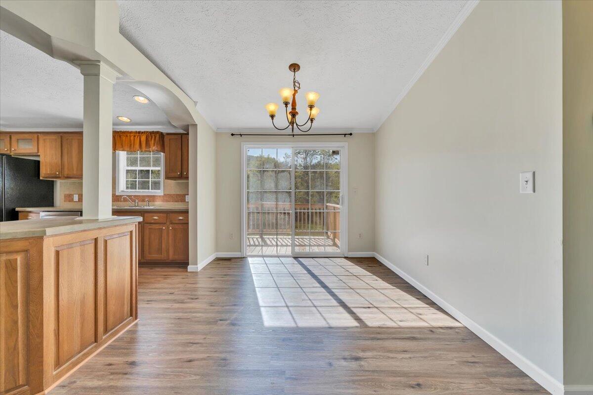 3767 Bandy Road Roanoke, VA 24014 - Photo 12 of 44 09-MIB02670