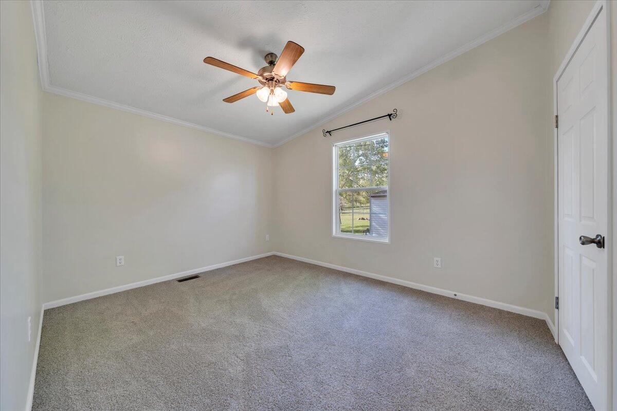 3767 Bandy Road Roanoke, VA 24014 - Photo 18 of 44 29-MIB02730