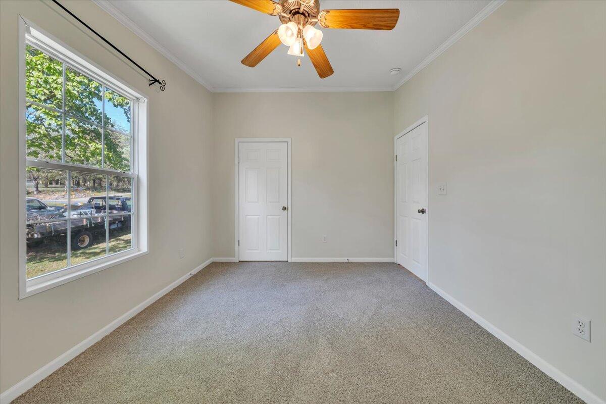 3767 Bandy Road Roanoke, VA 24014 - Photo 19 of 44 30-MIB02733