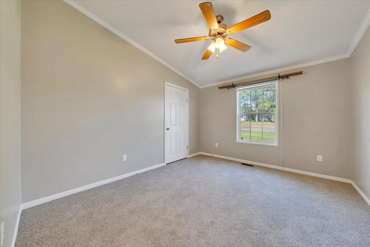 3767 Bandy Road Roanoke, VA 24014 - Photo 28 of 44 26-MIB02721