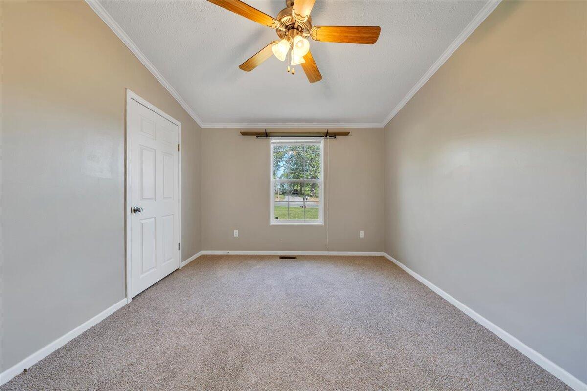 3767 Bandy Road Roanoke, VA 24014 - Photo 29 of 44 27-MIB02724