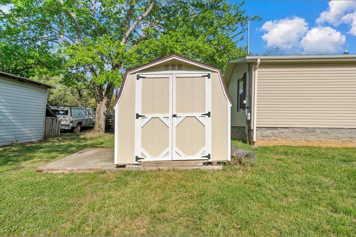 3767 Bandy Road Roanoke, VA 24014 - Photo 43 of 44 38-MIB02763