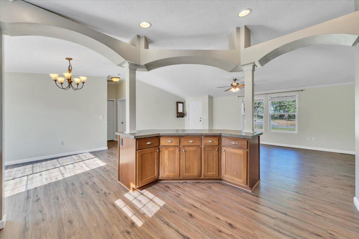 3767 Bandy Road Roanoke, VA 24014 - Photo 7 of 44 19-MIB02691