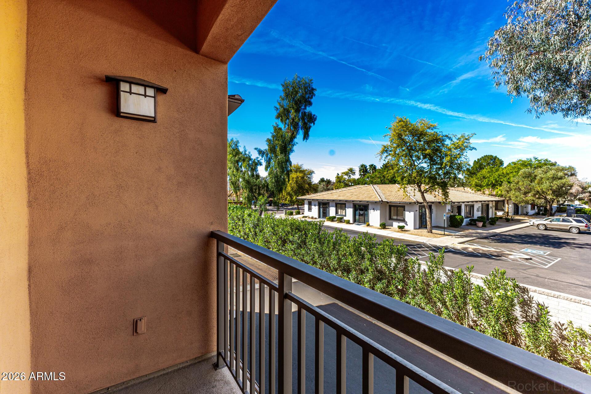 6940 East Cochise Road, Unit 1043 Paradise Valley, AZ 85253 - Photo 29 of 35 a view of a street from a balcony