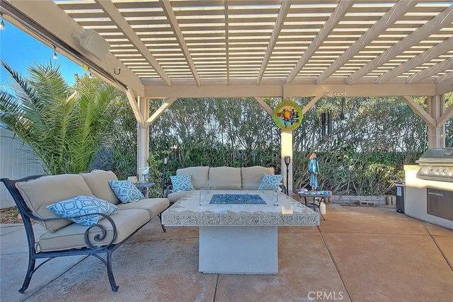 $579,500 | 7821 Lyons Avenue, Hesperia, CA 92345